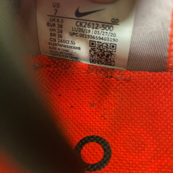 Size 7 - Women’s Nike Air max 2090 multicolor shoes - Picture 6 of 6